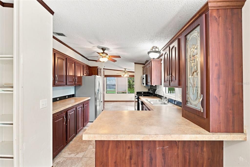 For Sale: $349,900 (3 beds, 2 baths, 1512 Square Feet)