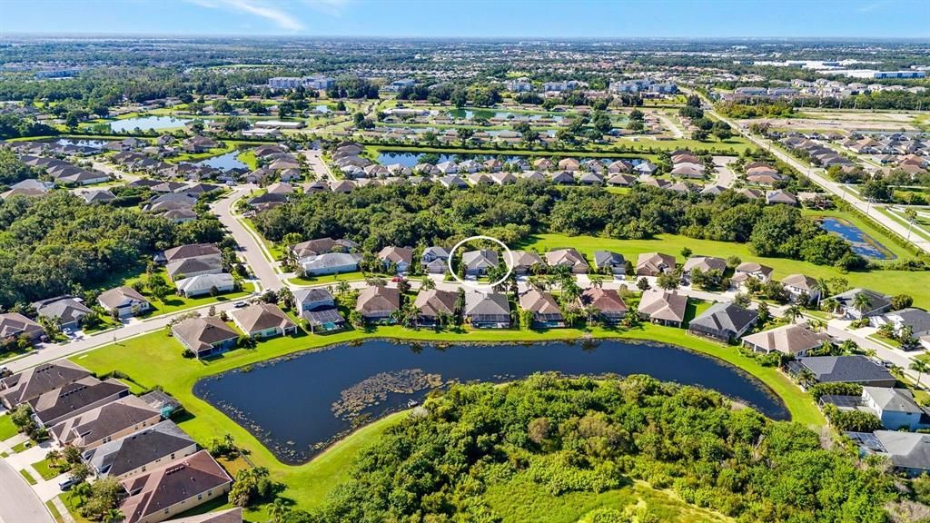 En Venta: $654,900 (5 camas, 3 baños, 2822 Pies cuadrados)