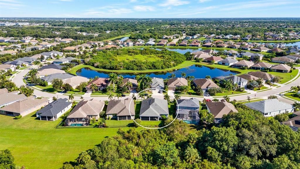 En Venta: $654,900 (5 camas, 3 baños, 2822 Pies cuadrados)