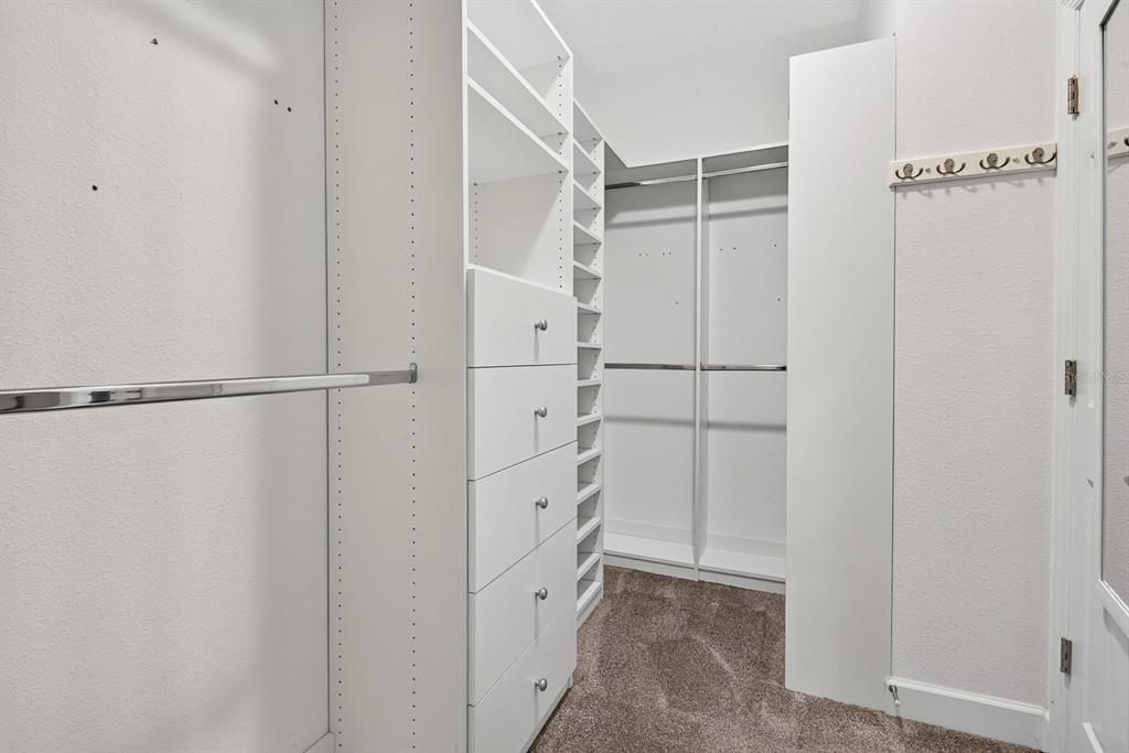 En Venta: $654,900 (5 camas, 3 baños, 2822 Pies cuadrados)