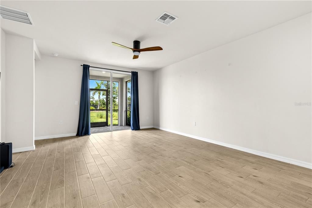 For Sale: $314,900 (3 beds, 2 baths, 1484 Square Feet)