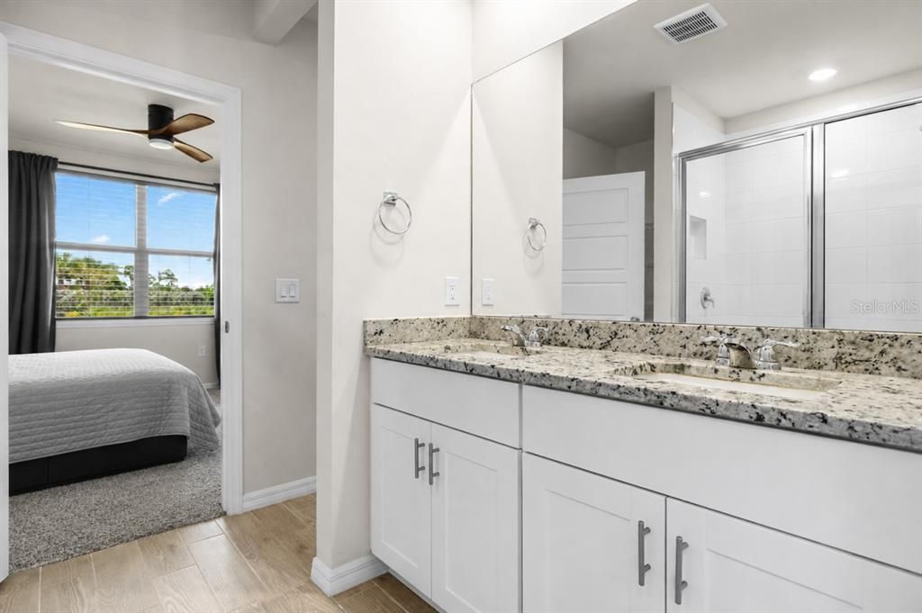 For Sale: $314,900 (3 beds, 2 baths, 1484 Square Feet)