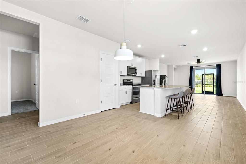 For Sale: $314,900 (3 beds, 2 baths, 1484 Square Feet)