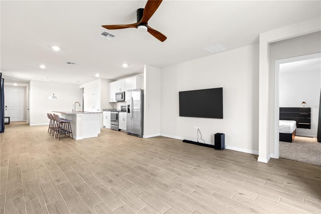 For Sale: $314,900 (3 beds, 2 baths, 1484 Square Feet)