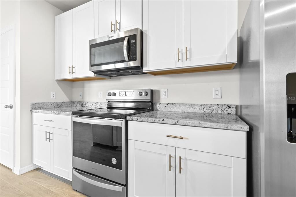 For Sale: $314,900 (3 beds, 2 baths, 1484 Square Feet)