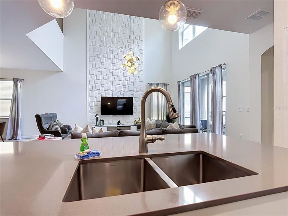 En Venta: $680,000 (5 camas, 5 baños, 3292 Pies cuadrados)
