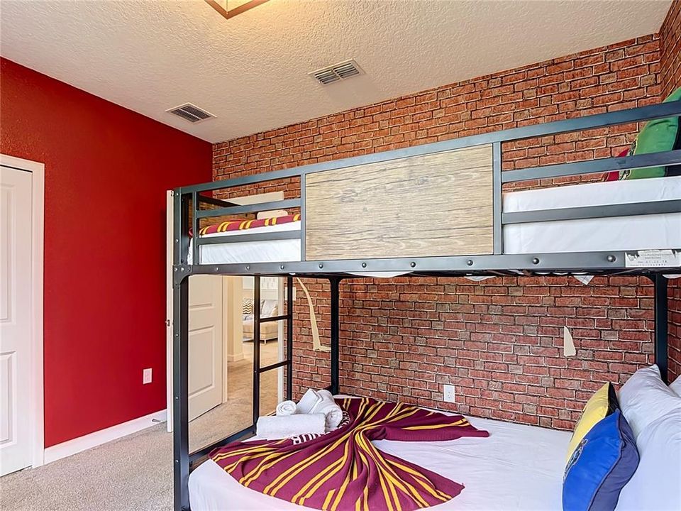 En Venta: $680,000 (5 camas, 5 baños, 3292 Pies cuadrados)