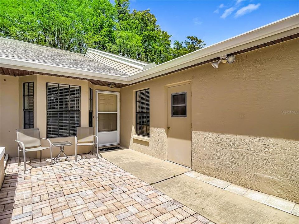 En Venta: $179,900 (2 camas, 2 baños, 907 Pies cuadrados)