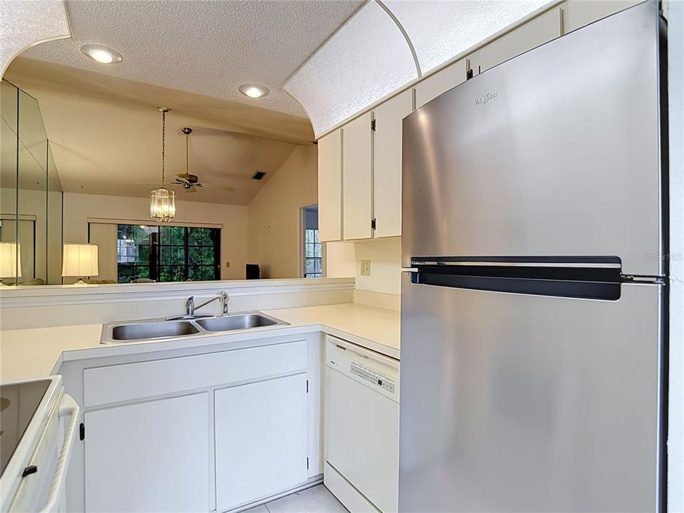 En Venta: $179,900 (2 camas, 2 baños, 907 Pies cuadrados)