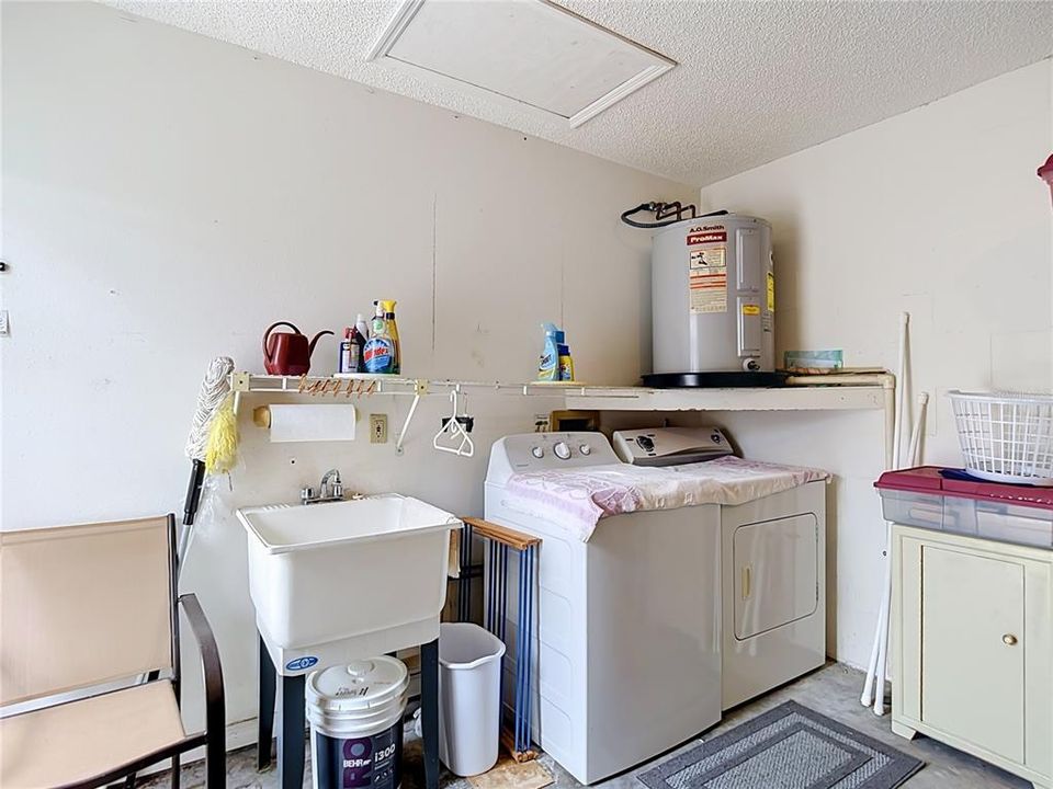 En Venta: $179,900 (2 camas, 2 baños, 907 Pies cuadrados)