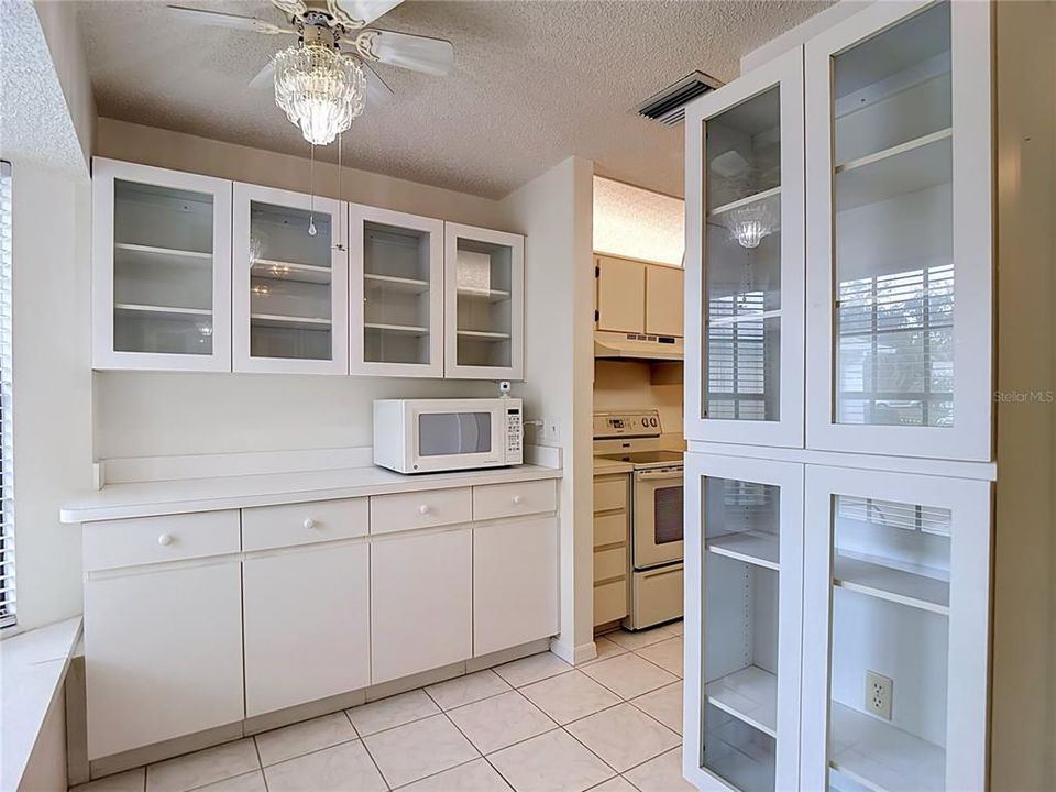 En Venta: $179,900 (2 camas, 2 baños, 907 Pies cuadrados)