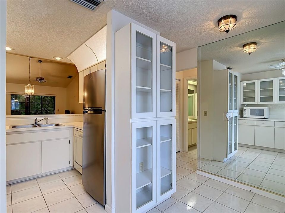 En Venta: $179,900 (2 camas, 2 baños, 907 Pies cuadrados)