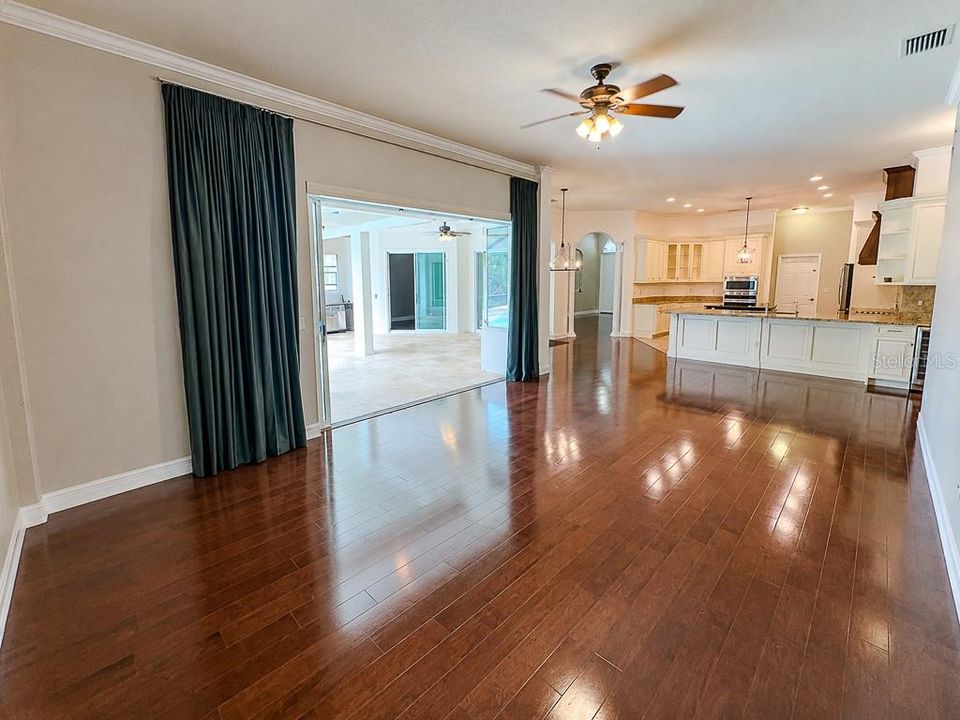 На продажу: $849,900 (4 спален, 3 ванн, 2859 Квадратных фут)