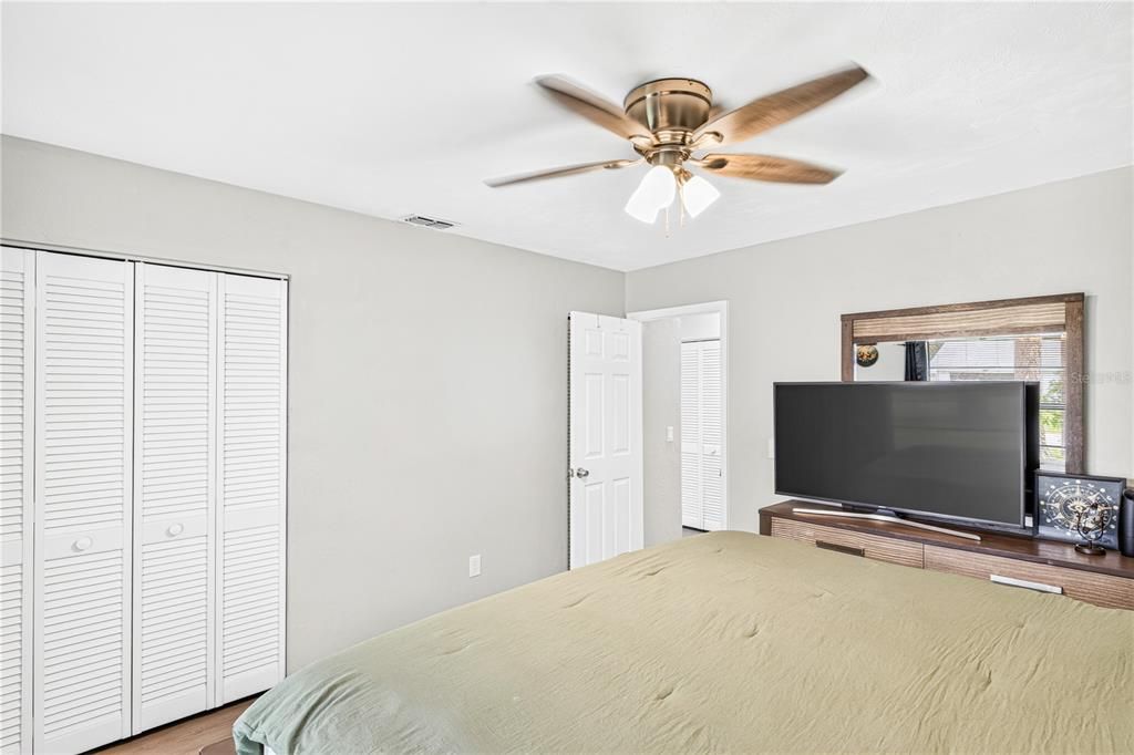 En Venta: $295,000 (3 camas, 2 baños, 1344 Pies cuadrados)