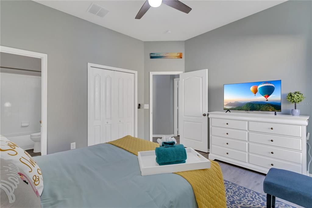 For Sale: $437,000 (4 beds, 3 baths, 1895 Square Feet)