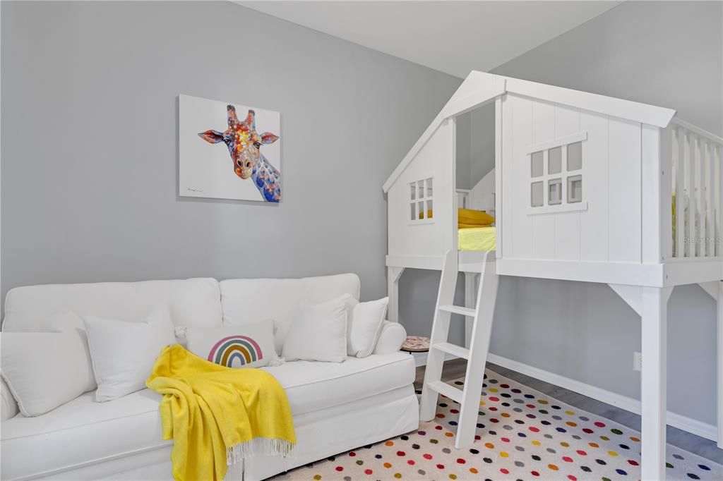 For Sale: $437,000 (4 beds, 3 baths, 1895 Square Feet)