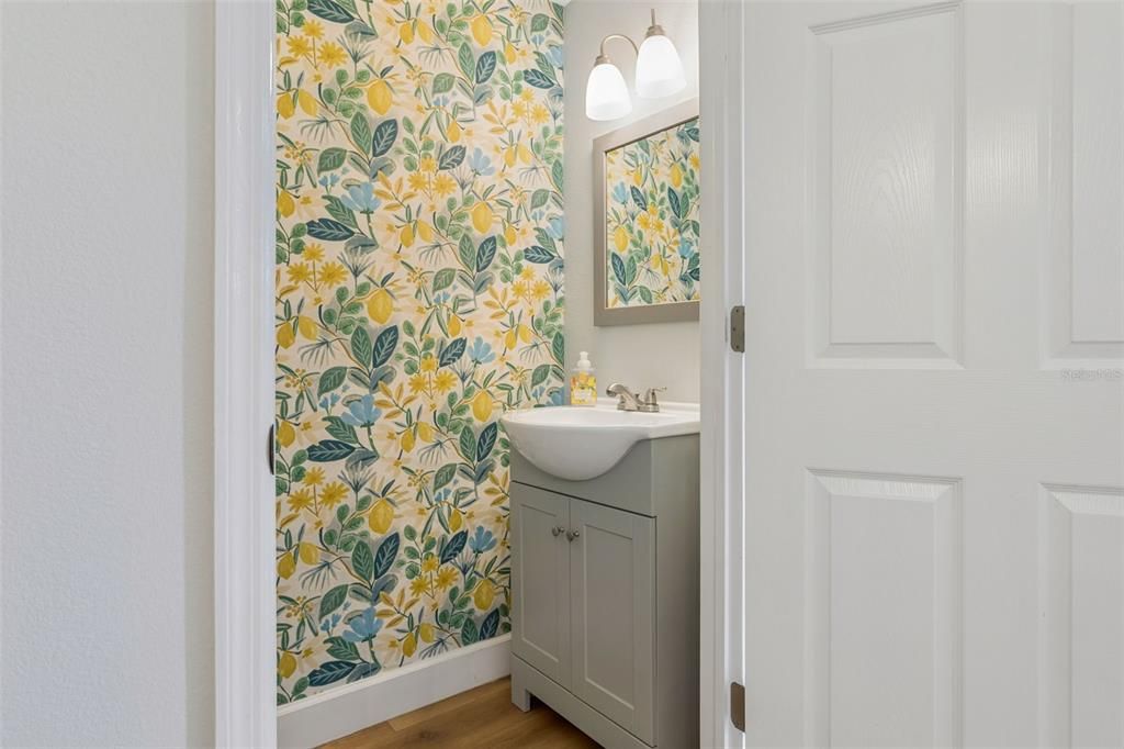 For Sale: $275,000 (2 beds, 1 baths, 1105 Square Feet)
