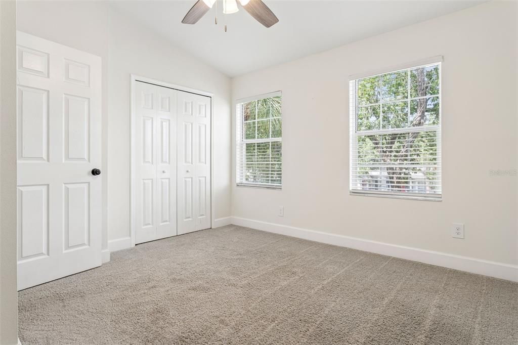 For Sale: $275,000 (2 beds, 1 baths, 1105 Square Feet)