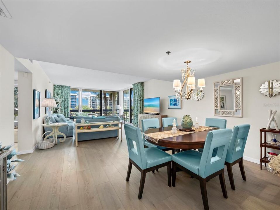 En Venta: $1,099,000 (3 camas, 2 baños, 1819 Pies cuadrados)