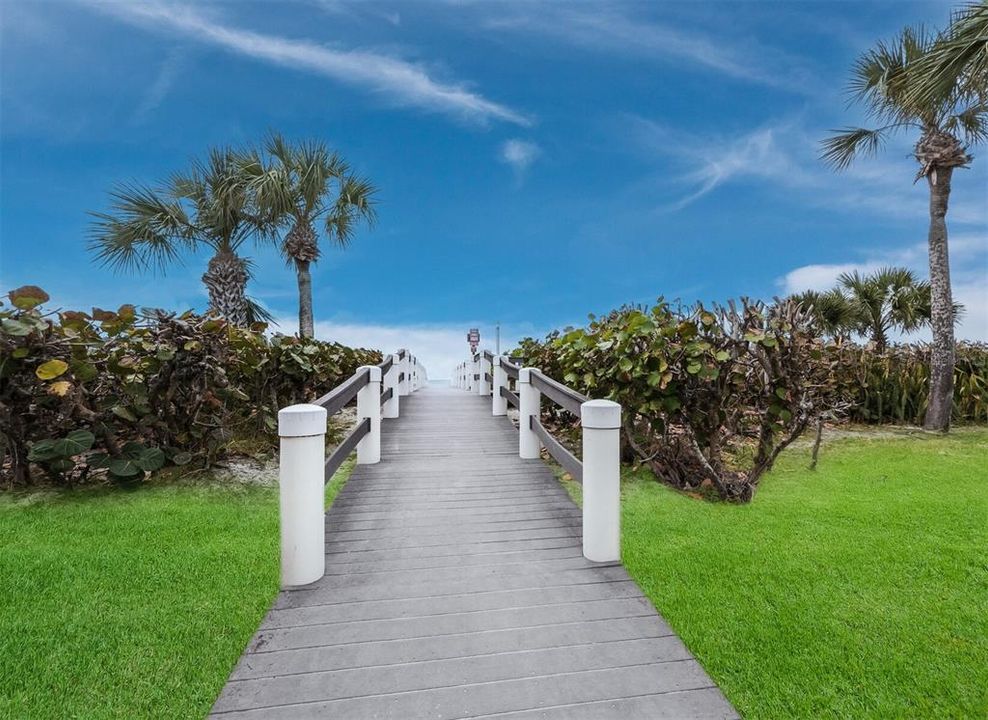 En Venta: $1,099,000 (3 camas, 2 baños, 1819 Pies cuadrados)