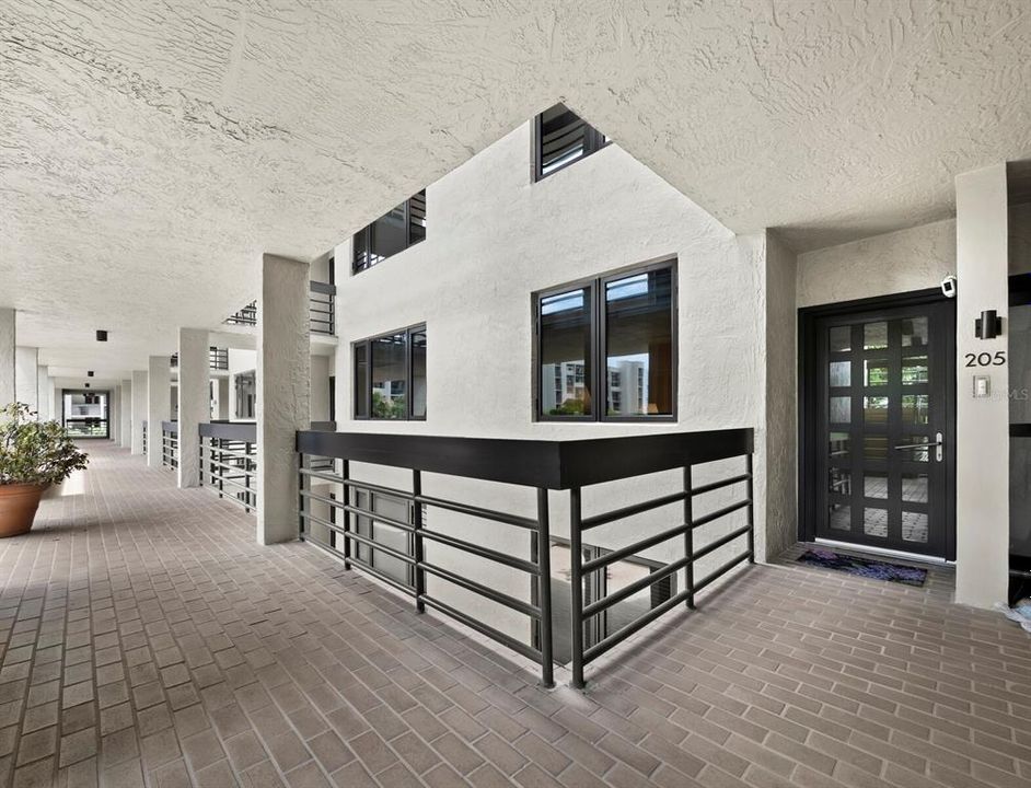 En Venta: $1,099,000 (3 camas, 2 baños, 1819 Pies cuadrados)