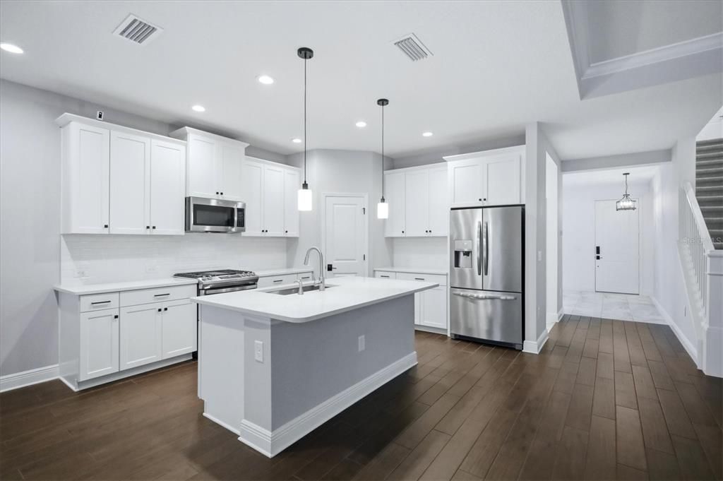 For Sale: $825,000 (4 beds, 3 baths, 2666 Square Feet)