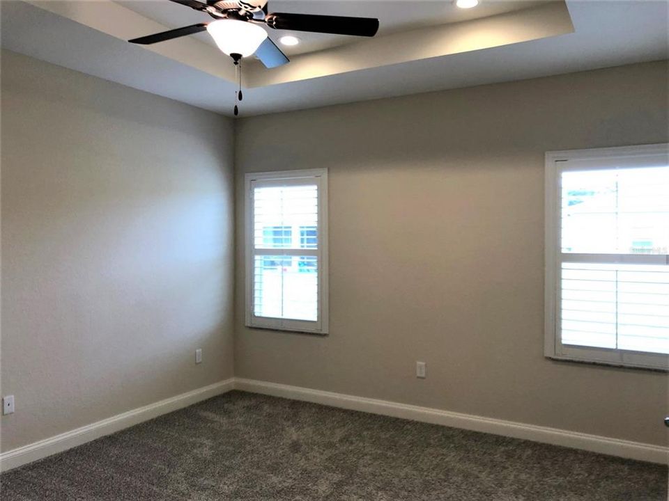 For Rent: $3,495 (5 beds, 3 baths, 2536 Square Feet)