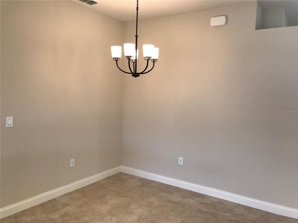 For Rent: $3,495 (5 beds, 3 baths, 2536 Square Feet)