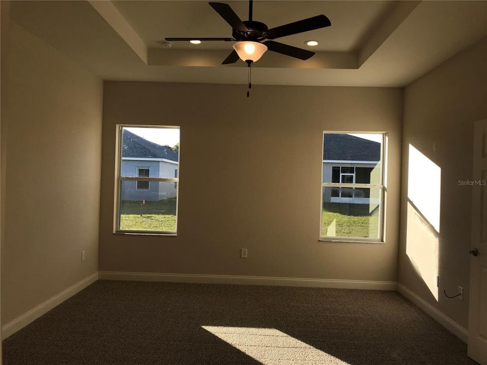 For Rent: $3,495 (5 beds, 3 baths, 2536 Square Feet)