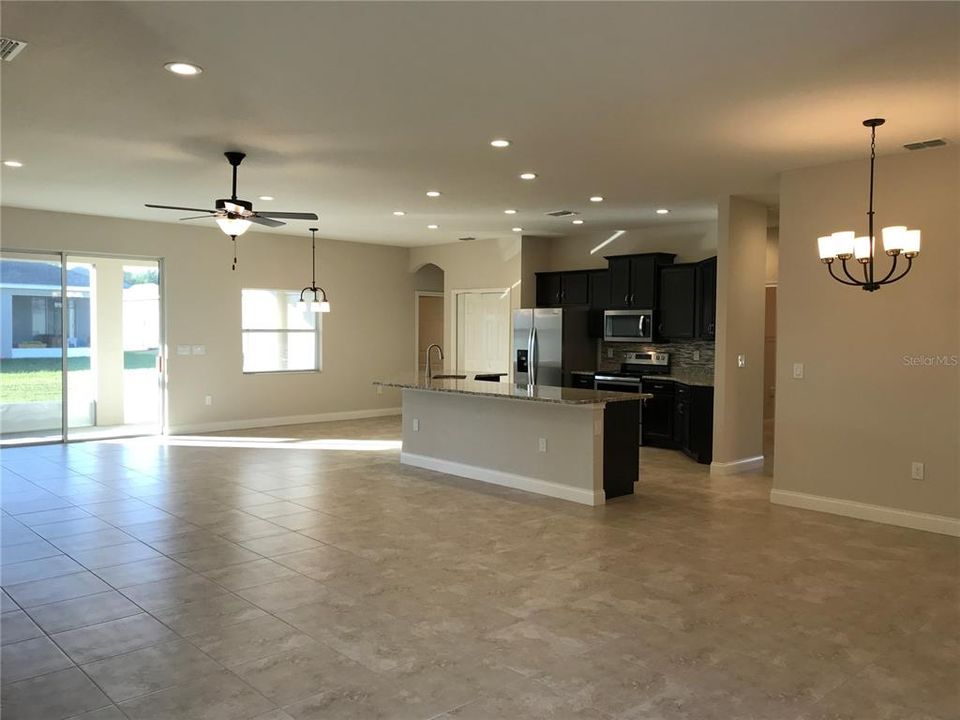 For Rent: $3,495 (5 beds, 3 baths, 2536 Square Feet)