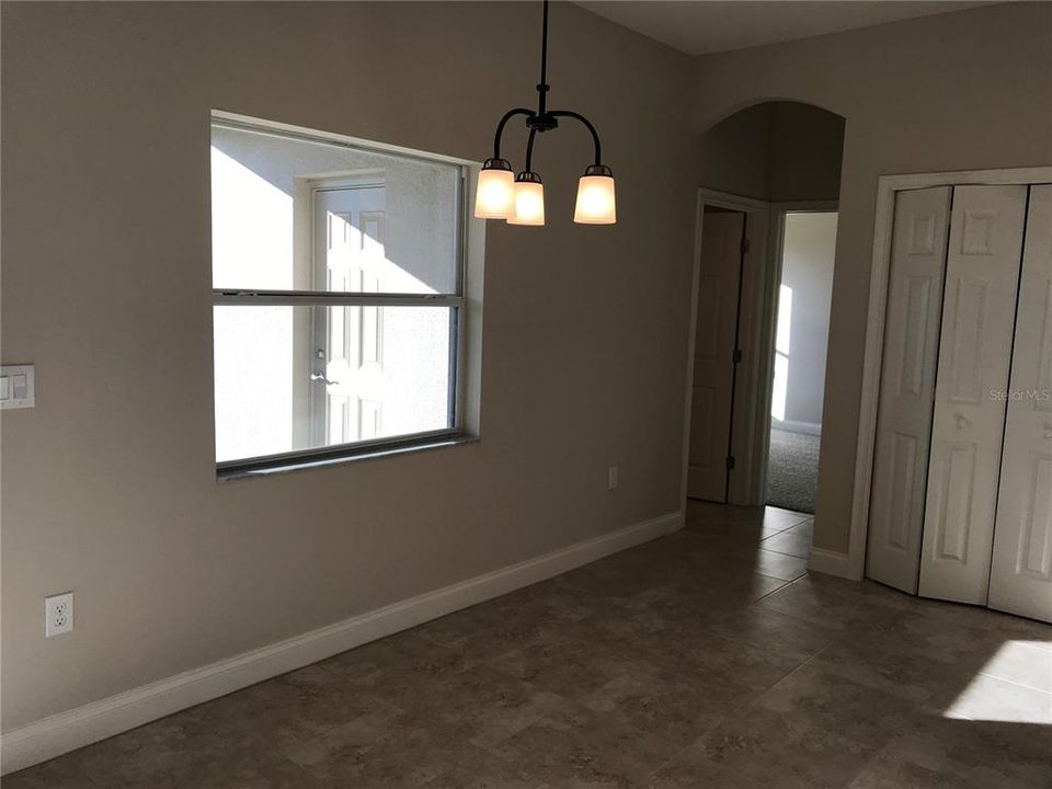 For Rent: $3,495 (5 beds, 3 baths, 2536 Square Feet)