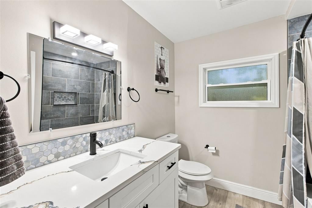 На продажу: $479,000 (5 спален, 2 ванн, 1602 Квадратных фут)