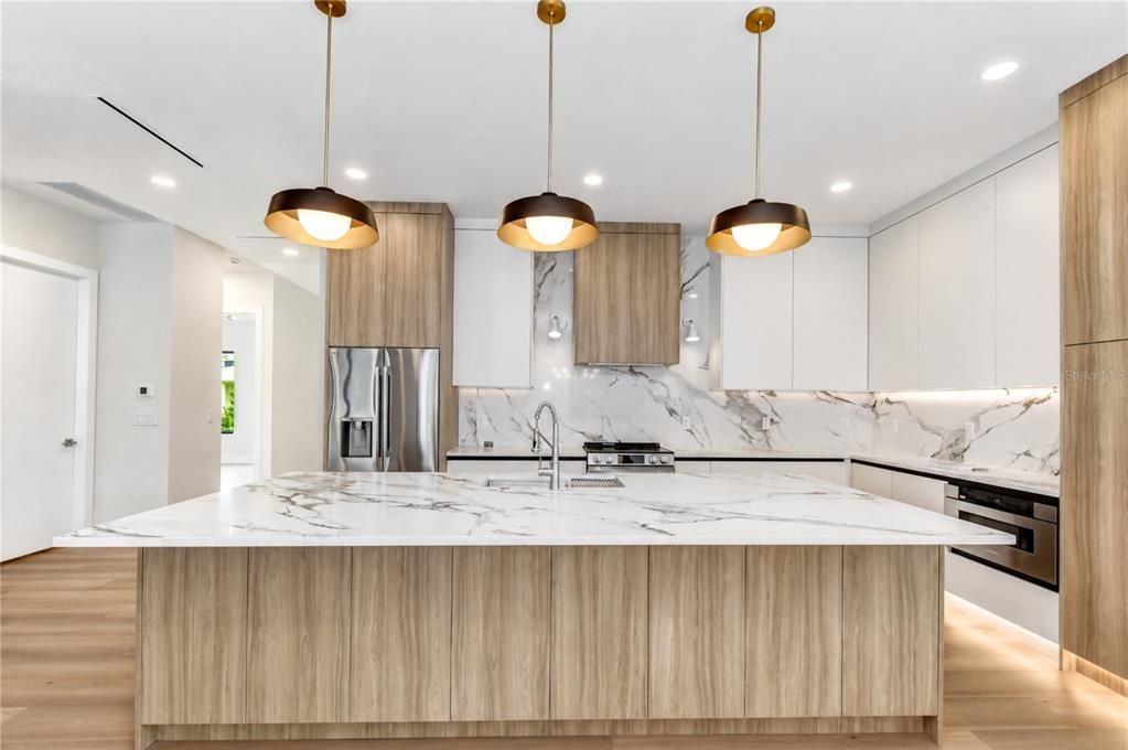 En Venta: $1,595,000 (4 camas, 5 baños, 3719 Pies cuadrados)
