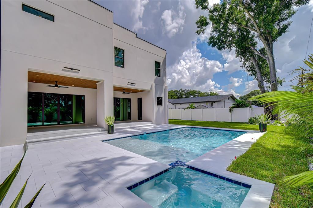 En Venta: $1,595,000 (4 camas, 5 baños, 3719 Pies cuadrados)