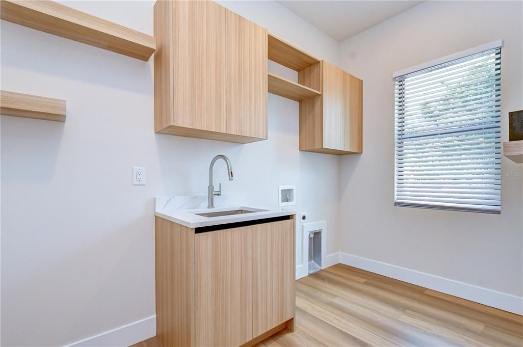 En Venta: $1,595,000 (4 camas, 5 baños, 3719 Pies cuadrados)