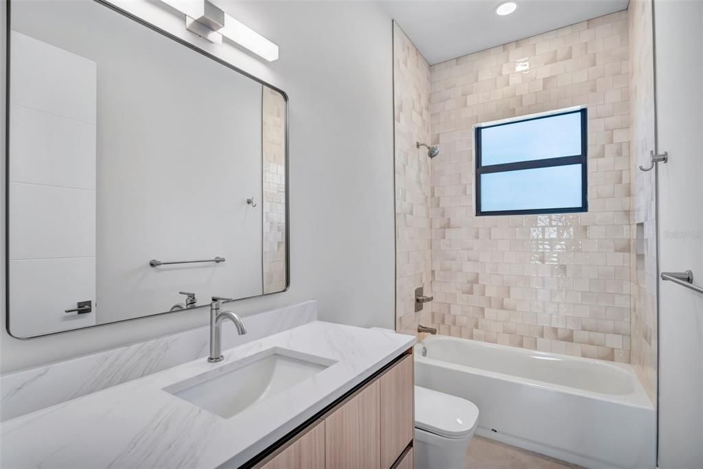 En Venta: $1,595,000 (4 camas, 5 baños, 3719 Pies cuadrados)