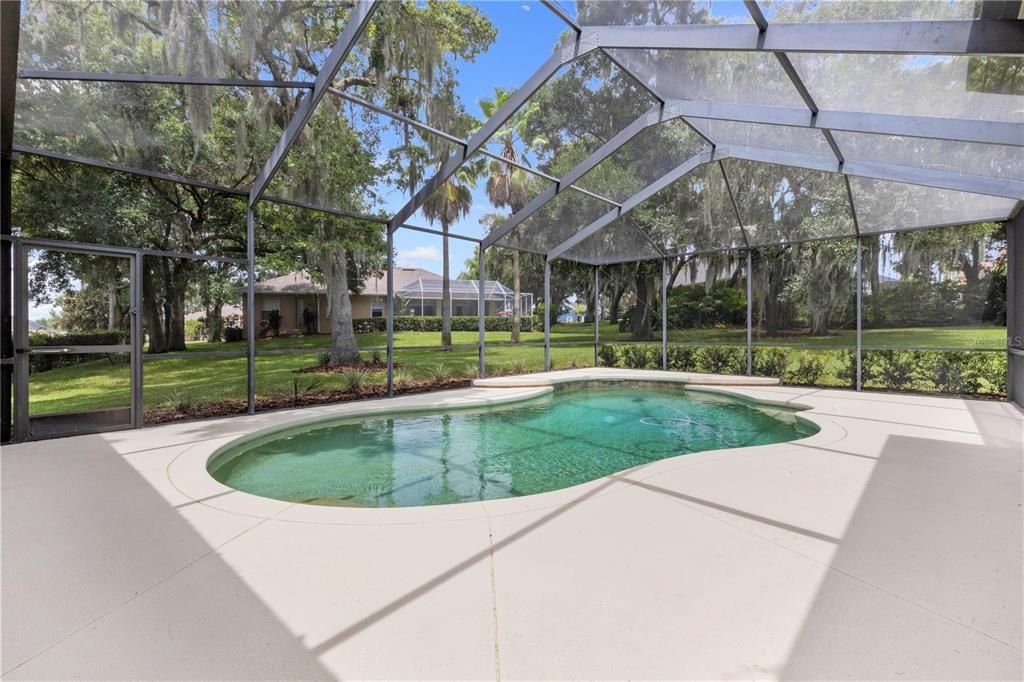 For Rent: $4,400 (5 beds, 4 baths, 3627 Square Feet)