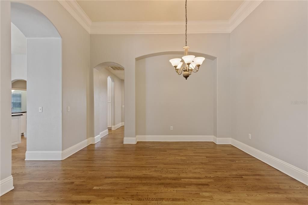For Rent: $4,400 (5 beds, 4 baths, 3627 Square Feet)