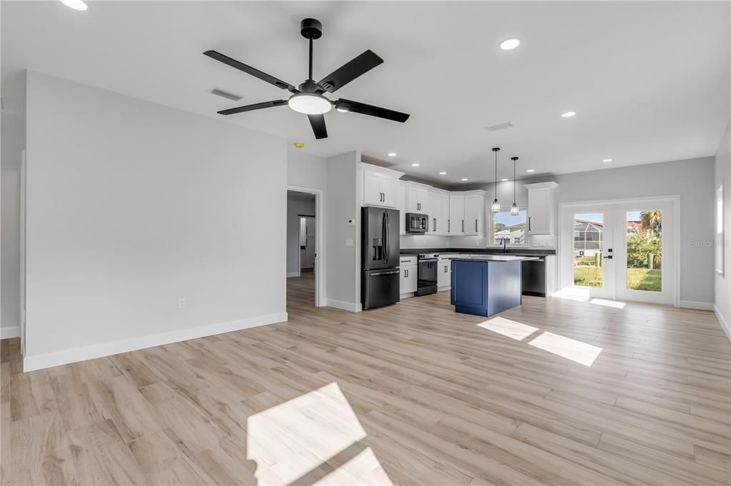 En Venta: $639,000 (3 camas, 2 baños, 1843 Pies cuadrados)