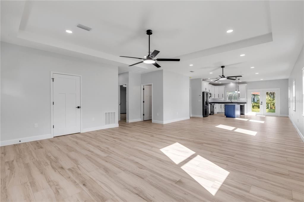 En Venta: $639,000 (3 camas, 2 baños, 1843 Pies cuadrados)