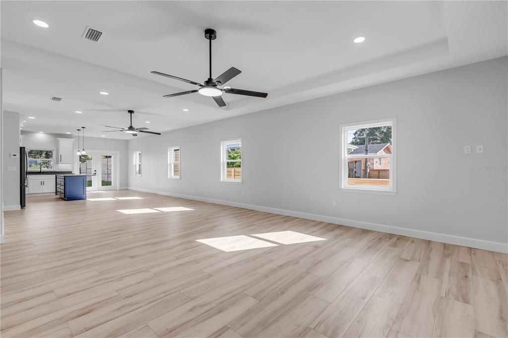 En Venta: $639,000 (3 camas, 2 baños, 1843 Pies cuadrados)