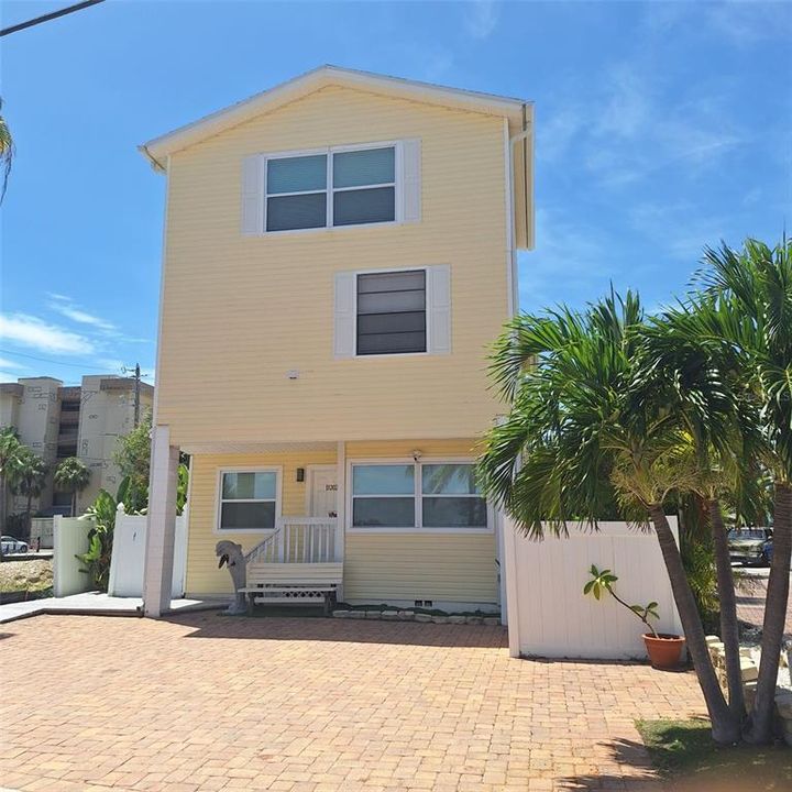En Venta: $1,395,000 (3 camas, 0 baños, 1827 Pies cuadrados)