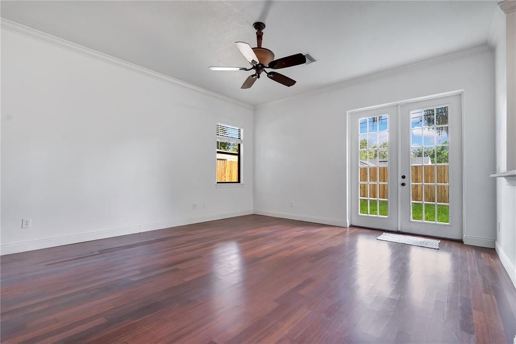 En Venta: $539,500 (3 camas, 2 baños, 1819 Pies cuadrados)