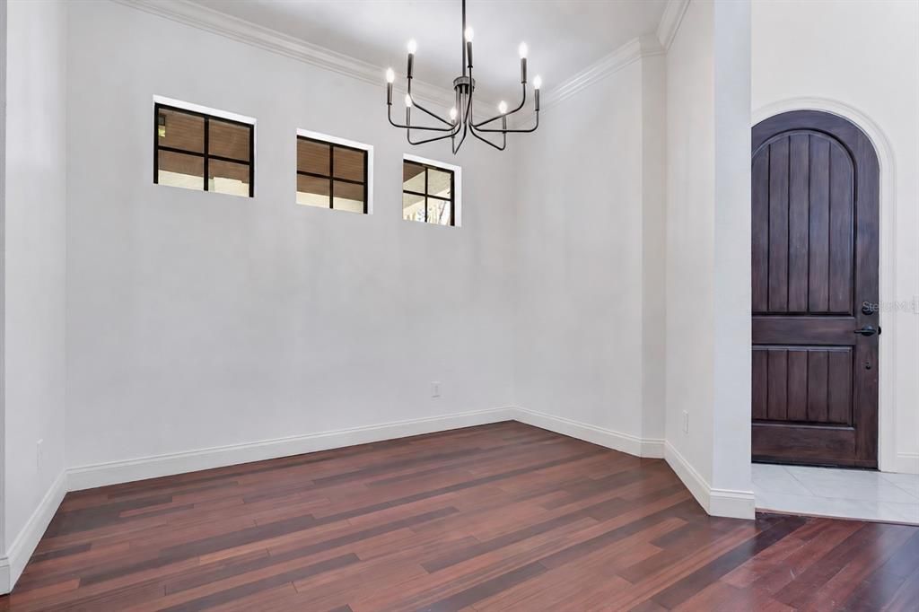 En Venta: $539,500 (3 camas, 2 baños, 1819 Pies cuadrados)