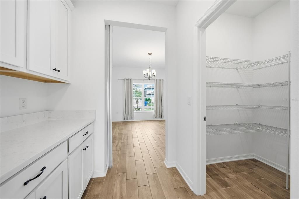 For Sale: $560,000 (5 beds, 4 baths, 3316 Square Feet)