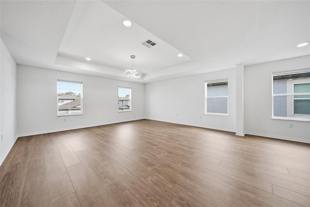 For Sale: $560,000 (5 beds, 4 baths, 3316 Square Feet)