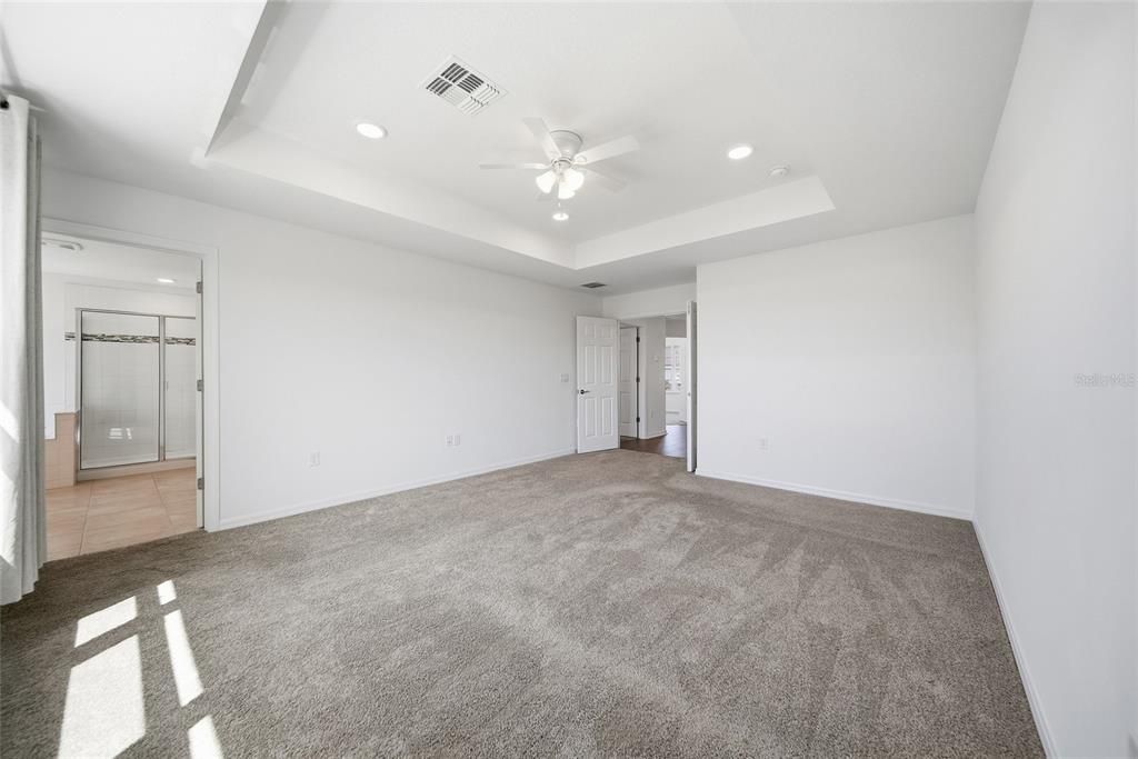 For Sale: $560,000 (5 beds, 4 baths, 3316 Square Feet)