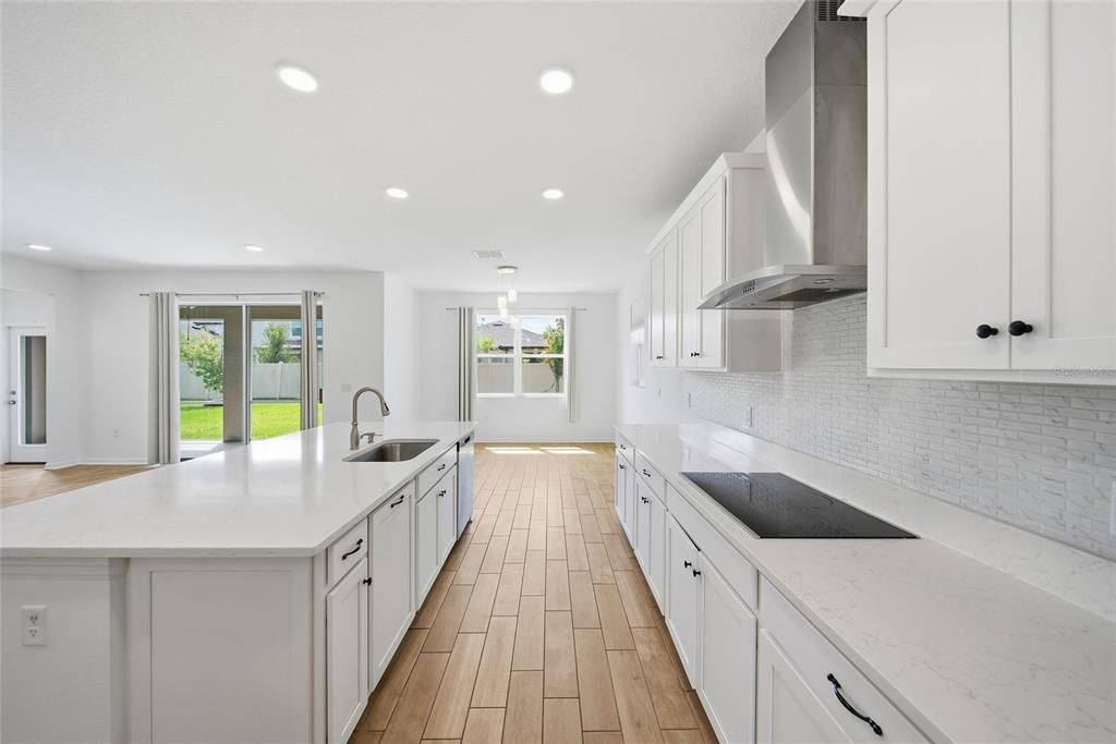 For Sale: $560,000 (5 beds, 4 baths, 3316 Square Feet)