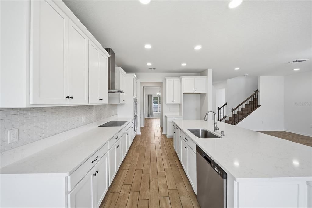 For Sale: $560,000 (5 beds, 4 baths, 3316 Square Feet)