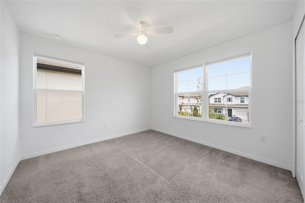 For Sale: $560,000 (5 beds, 4 baths, 3316 Square Feet)
